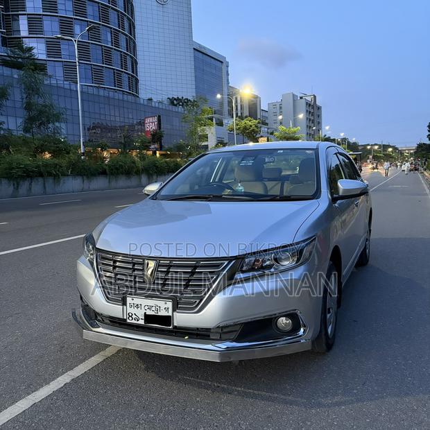 Toyota Premio 1.5 FWD 2017 Silver