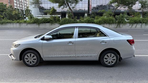 Toyota Premio 1.5 FWD 2017 Silver