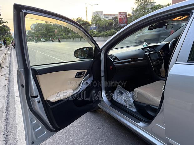 Toyota Premio 1.5 FWD 2017 Silver