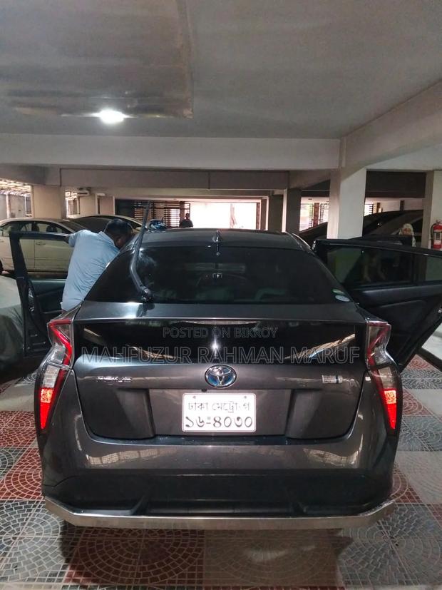Toyota Prius 2018 Gray