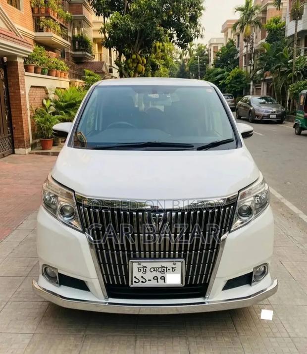Toyota Noah 2.0 FWD (7 Seater) 2014 White