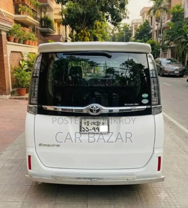 Toyota Noah 2.0 FWD (7 Seater) 2014 White