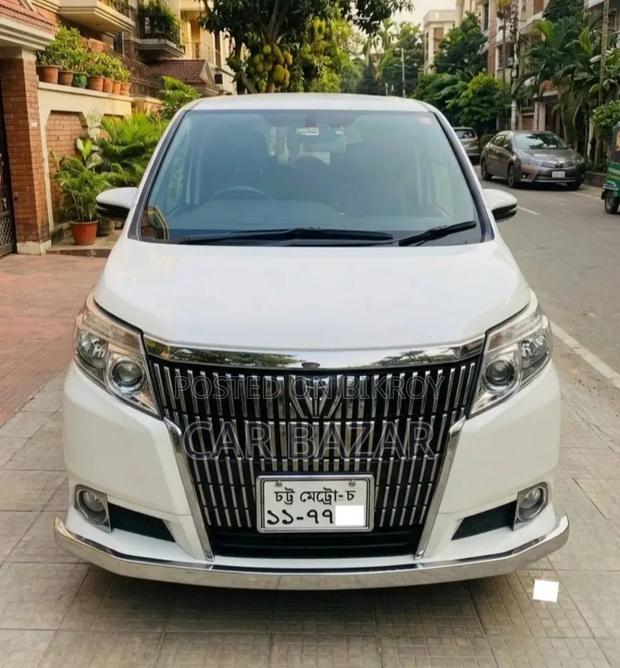 Toyota Noah 2.0 FWD (7 Seater) 2014 White
