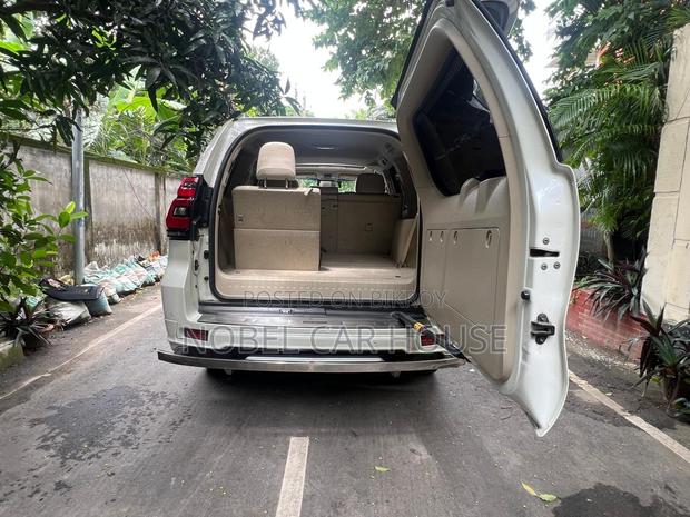Toyota Land Cruiser Prado 2018 Pearl