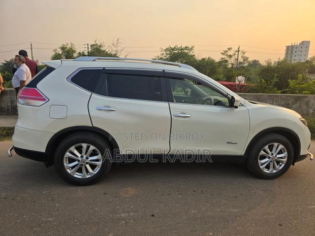 Nissan X-Trail 2.0 Hybrid FWD 2015 Pearl