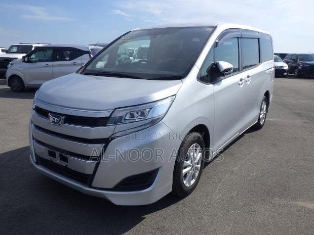 Toyota Noah 1.8 FWD Hybrid (7 Seater) 2021 Silver