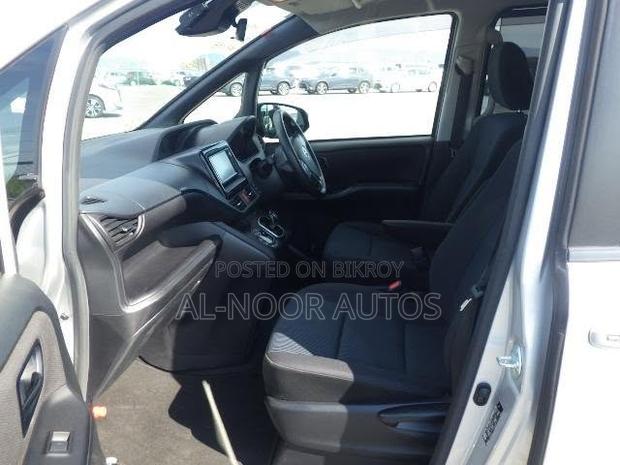 Toyota Noah 1.8 FWD Hybrid (7 Seater) 2021 Silver
