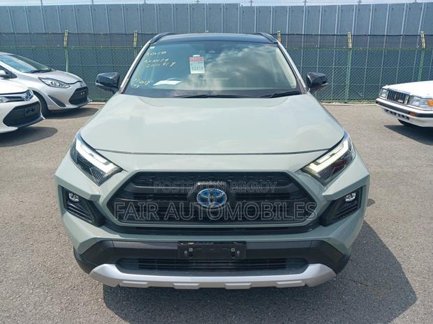 Toyota RAV4 2022 Green