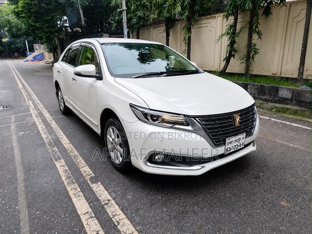 Toyota Premio 1.5 FWD 2020 Pearl