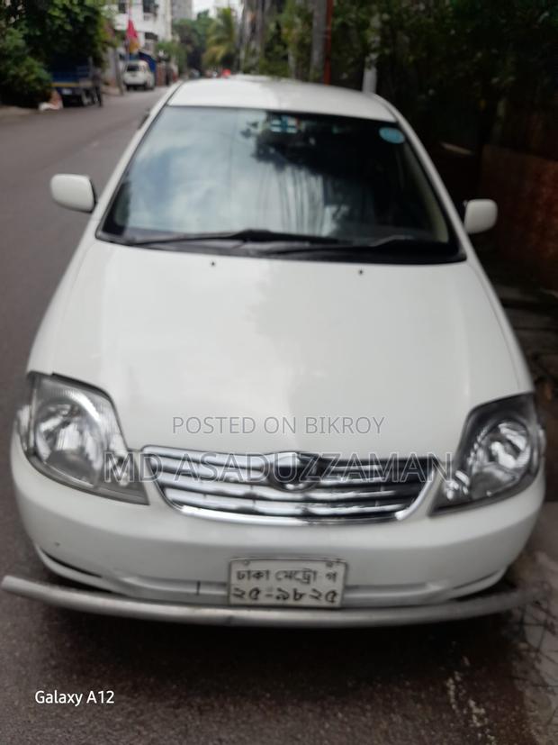 Toyota Corolla Sedan Automatic 2004 White