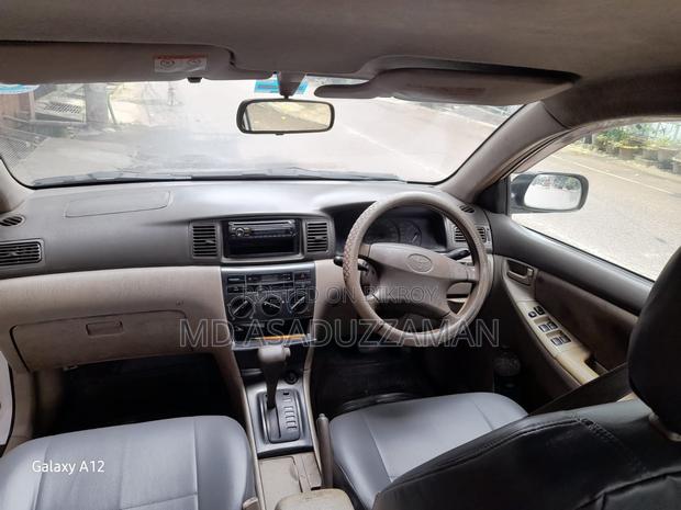 Toyota Corolla Sedan Automatic 2004 White