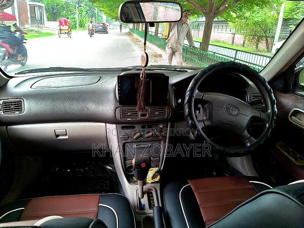 Toyota Corolla 2000 Pearl