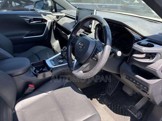Toyota RAV4 2021 Pearl