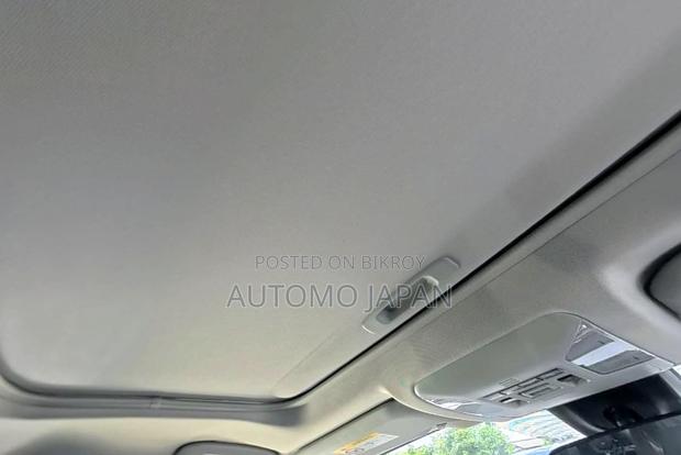 Toyota RAV4 2021 Pearl