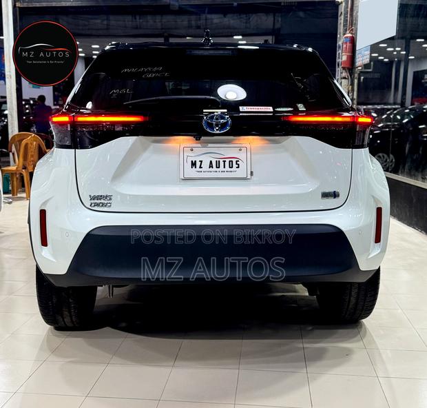 Toyota Yaris Cross 1.5 Hybrid FWD 2021 Pearl