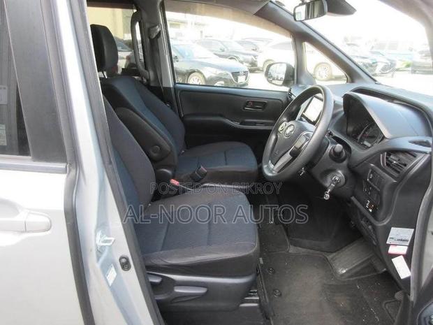 Toyota Noah 2.0 FWD (8 Seater) 2021 Silver