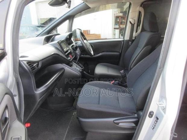 Toyota Noah 2.0 FWD (8 Seater) 2021 Silver