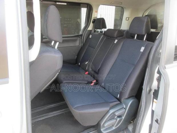 Toyota Noah 2.0 FWD (8 Seater) 2021 Silver