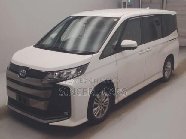 Toyota Noah 2022 Pearl