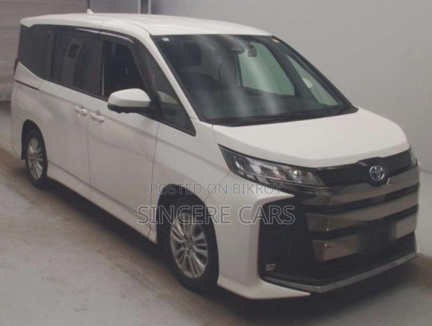 Toyota Noah 2022 Pearl