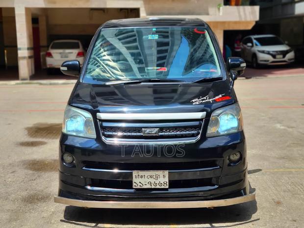 Toyota Noah 2005 Black
