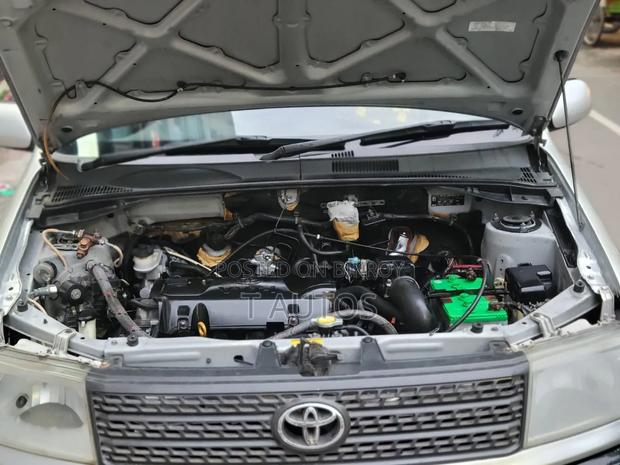Toyota Probox 2012 Silver