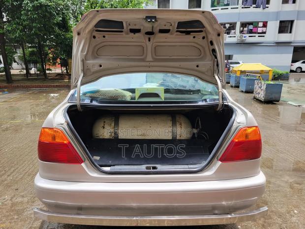 Toyota Sprinter 2000 Pearl