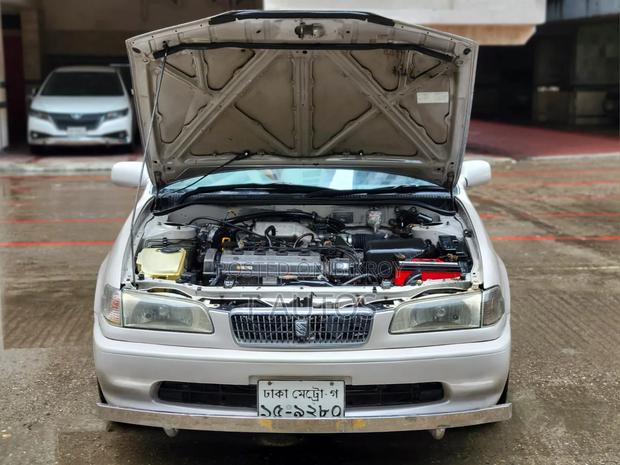 Toyota Sprinter 2000 Pearl
