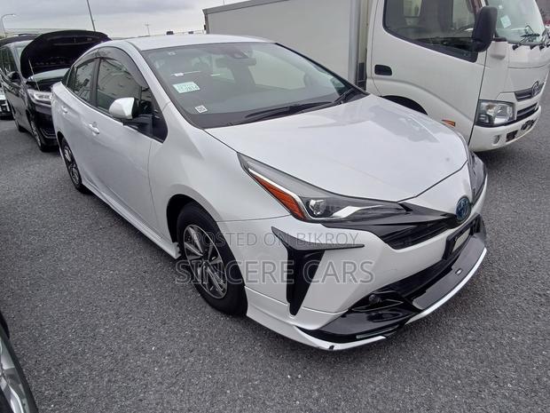 Toyota Prius 2021 Pearl