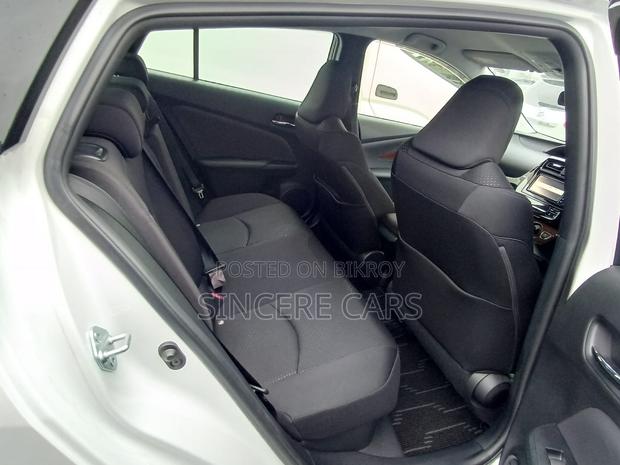 Toyota Prius 2021 Pearl