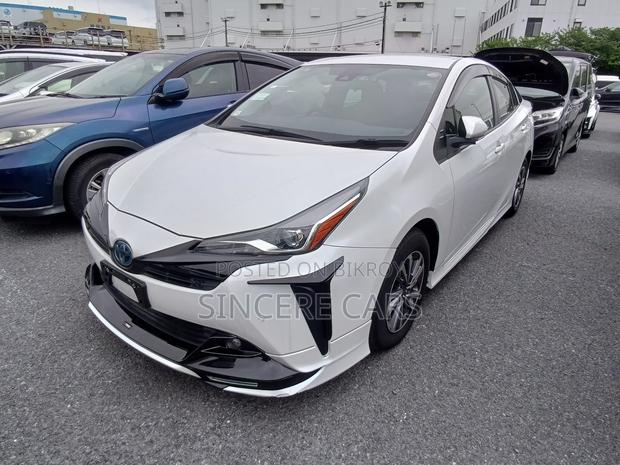 Toyota Prius 2021 Pearl
