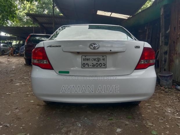Toyota Axio 2009 White
