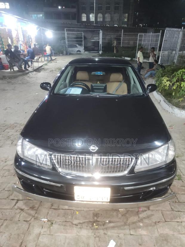 Nissan Sunny 2002 Black