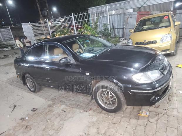 Nissan Sunny 2002 Black