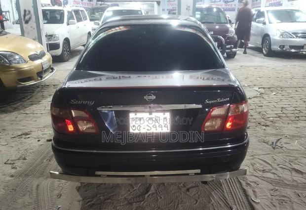 Nissan Sunny 2002 Black