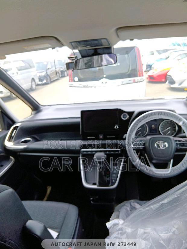 Toyota Noah 2022 Pearl