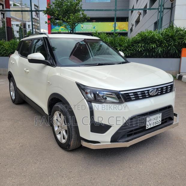 Mahindra XUV500 2020 Pearl