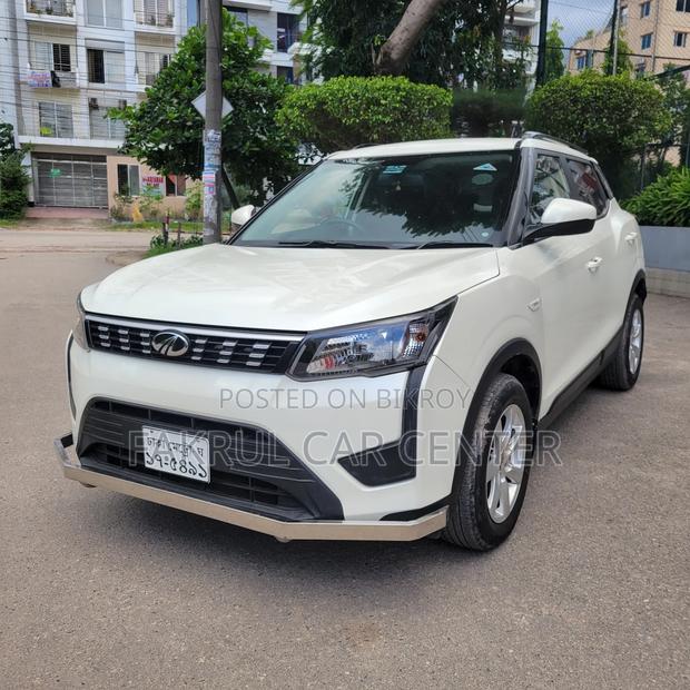 Mahindra XUV500 2020 Pearl