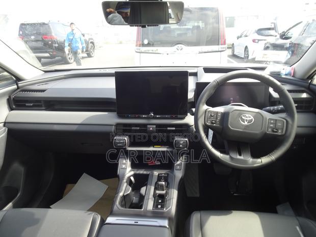 New Toyota RAV4 LE 2026 Pearl