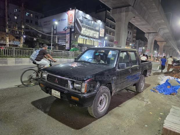 Mitsubishi L200 1999 Black