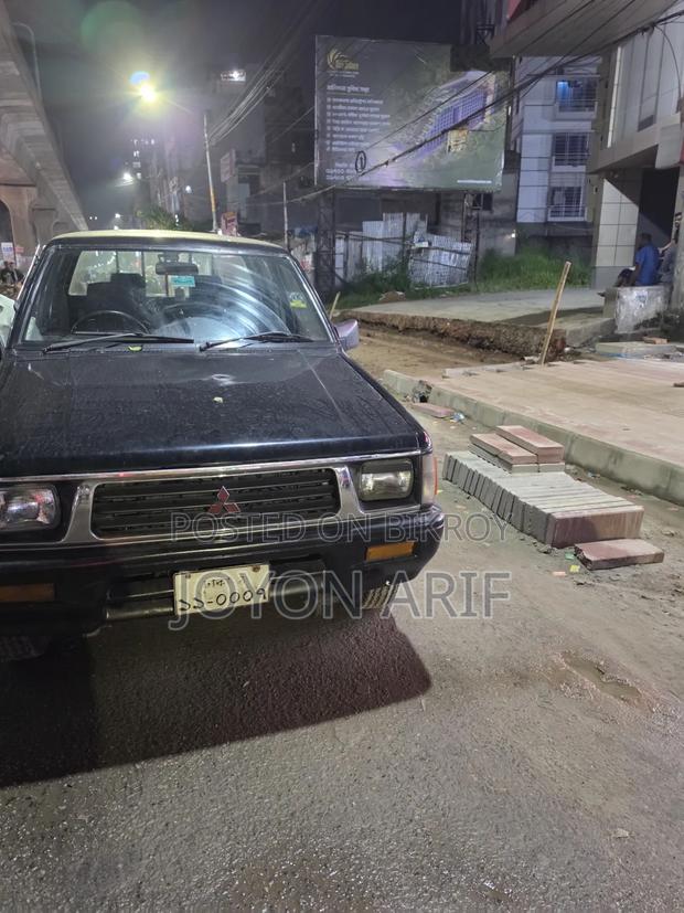 Mitsubishi L200 1999 Black