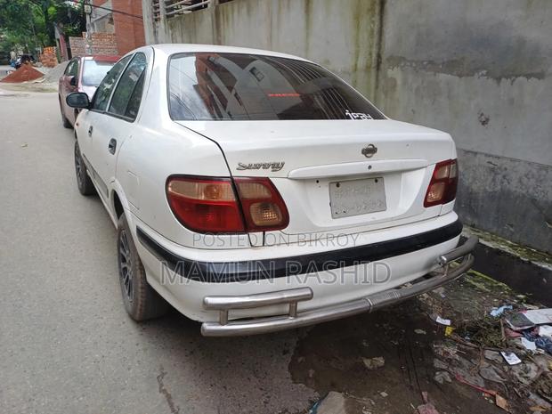 Nissan Sunny 2001 White