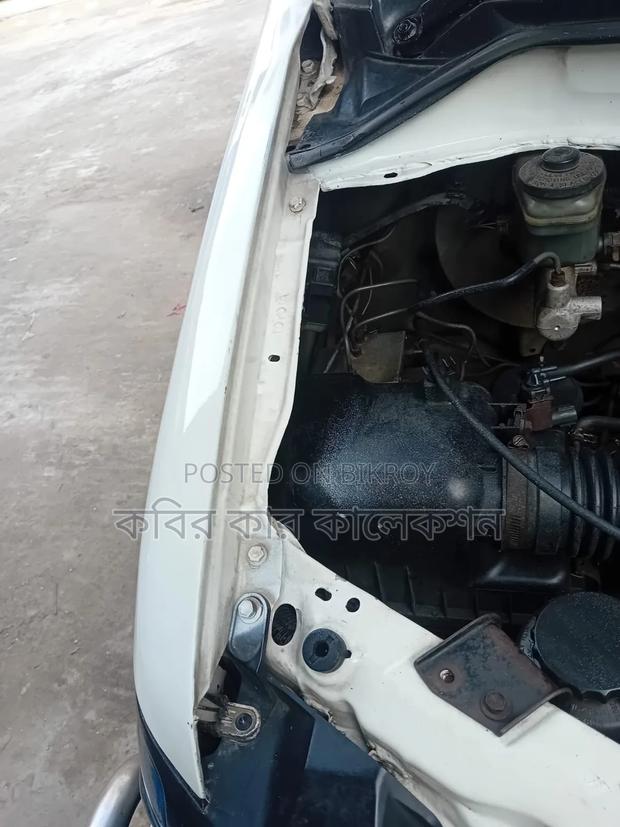Toyota Noah 2004 White