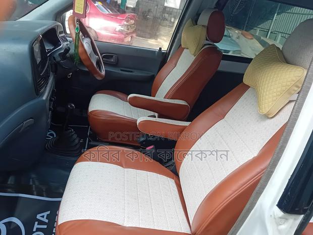 Toyota Noah 2004 White