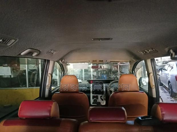 Toyota Noah 2004 White