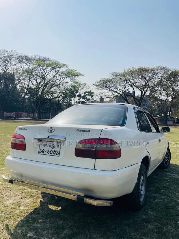 Toyota Corolla 2000 Pearl