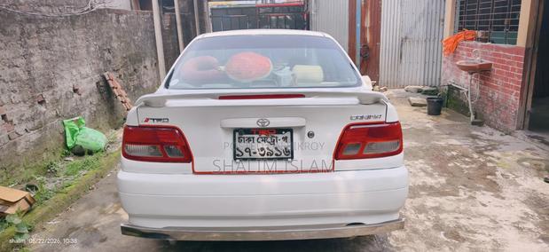 Toyota Carina 2001 Pearl