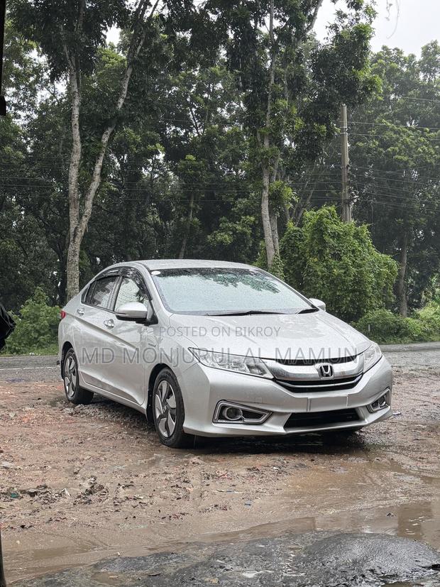 Honda Grace 2015 Silver