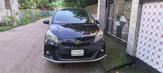 Toyota Vitz 2012 Black