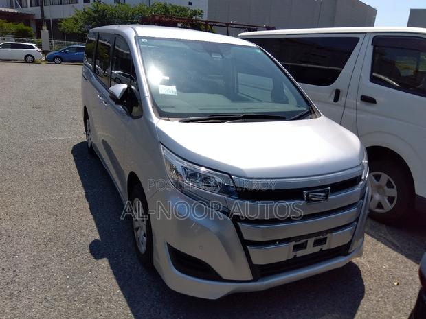 Toyota Noah 2.0 FWD (8 Seater) 2021 Silver